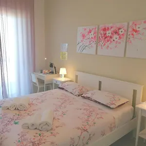Tanzi Couette-café Bari